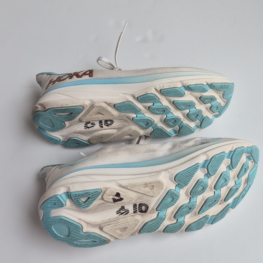 Hoka Clifton 9 White and Light Blue Athletic Running Shoes - Picture 8 of 9